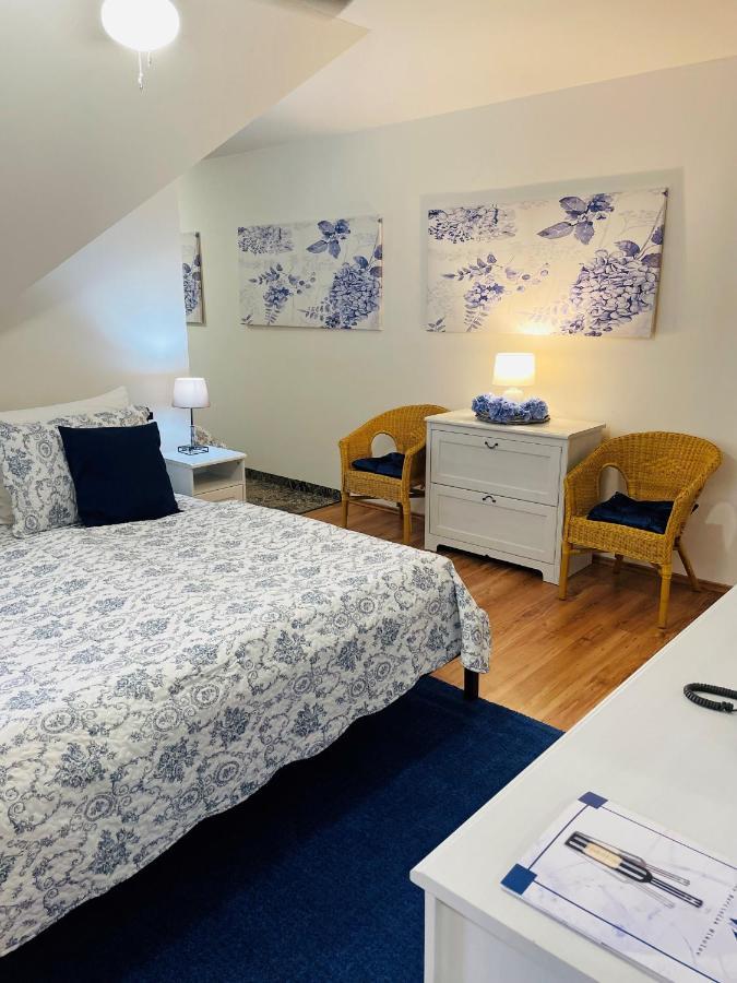 Hotel Marcincak*** Микулов Экстерьер фото