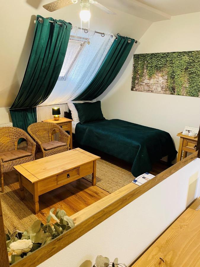 Hotel Marcincak*** Микулов Экстерьер фото